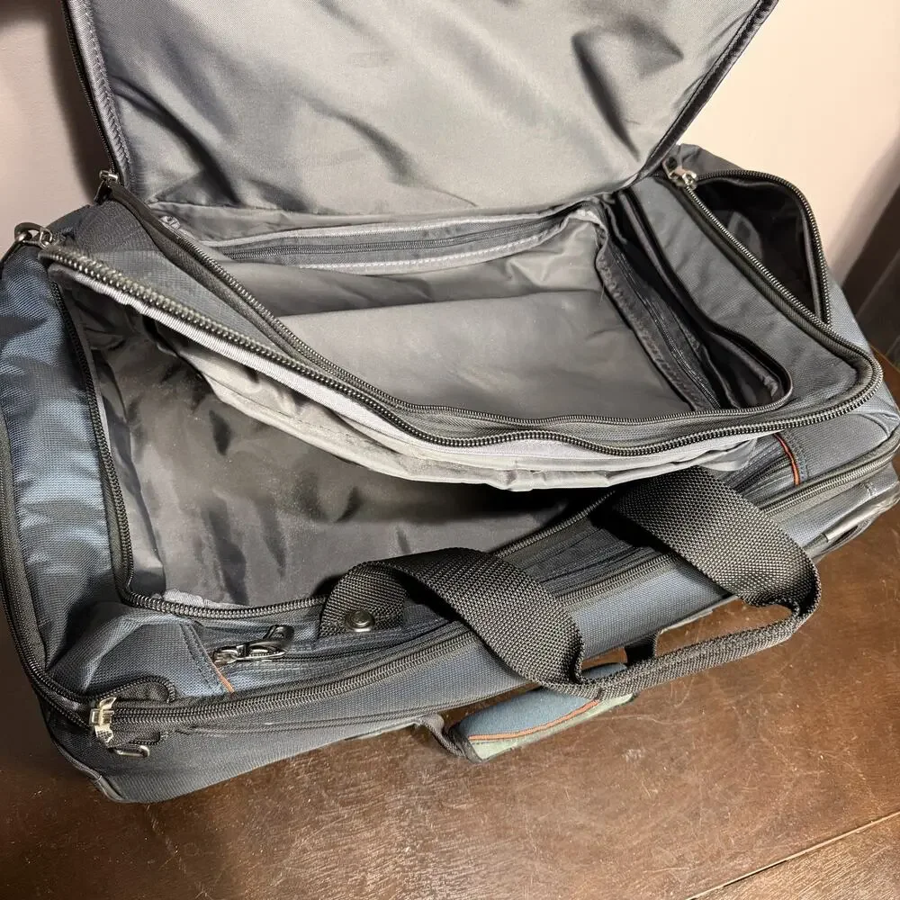 Briggs & Riley Transcend 23” Upright Rolling Duffle Luggage Blue TDUD526 $399